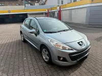 Gebraucht Peugeot 207 75 PS (55 kW) 2010 Silber Kleinwagen