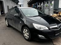 Gebraucht Opel Astra 100 PS (73 kW) 2011 Kleinwagen