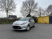 Gebraucht Ford Fiesta 60 PS (44 kW) 2008 Silber Kleinwagen