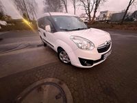 Gebraucht Opel Combo Edition 105 PS (77 kW) 2014 Kombi