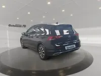 Gebraucht VW Golf VIII Active 150 PS (110 kW) 2023 Schwarz Limousine