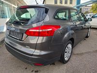 Gebraucht Ford Focus Ambiente 101 PS (74 kW) 2015 Grau Kombi