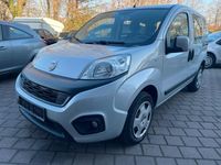 Gebraucht Fiat Qubo Lounge 77 PS (56 kW) 2018 Silber Van / Kleinbus
