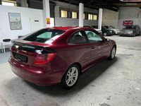 Gebraucht Mercedes C200 163 PS (119 kW) 2001 Rot Coupé