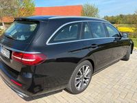 Gebraucht Mercedes E220 194 PS (142 kW) 2021 Schwarz Limousine
