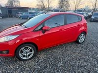 Gebraucht Ford Fiesta Trend 101 PS (74 kW) 2017 Rot Limousine
