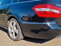 Gebraucht Mercedes E250 204 PS (150 kW) 2012 Schwarz Limousine