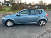 Gebraucht Kia Ceed 115 PS (84 kW) 2009 Blau Kleinwagen