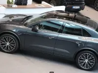 Gebraucht Porsche Macan 4 Electric 300 kW (408 PS) 2026 Vulkangrau SUV