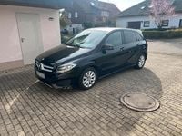 Gebraucht Mercedes B200 136 PS (100 kW) 2015 Schwarz Van / Kleinbus