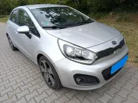 Gebraucht Kia Rio 109 PS (80 kW) 2011 Silber Limousine
