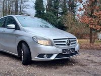 Gebraucht Mercedes B180 109 PS (80 kW) 2012 Silber Van / Kleinbus