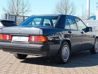 Gebraucht Mercedes 190 122 PS (89 kW) 1992 Grau Limousine