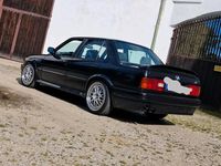 Gebraucht BMW 325 170 PS (125 kW) 1989 Schwarz Limousine