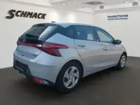 Gebraucht Hyundai i20 Select 101 PS (74 kW) 2021 Silber Kleinwagen