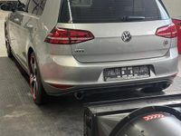 Second-hand VW Golf VII GTI 220 CP (161 kW) 2015 Gri Berlinǎ