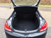 Usado Opel Insignia 220 HP (161 kW) 2008 Preto Sedan