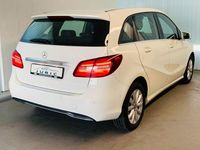 Gebraucht Mercedes B180 109 PS (80 kW) 2017 Weiß Van / Kleinbus