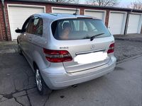 Gebraucht Mercedes B180 109 PS (80 kW) 2005 Silber Van / Kleinbus
