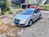 Używany VW Jetta 102 KM (75 kW) 2006 Szary Sedan/Limuzyna
