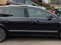 Gebraucht Skoda Superb LAURIN & KLEMENT 170 PS (125 kW) 2012 Schwarz Kombi