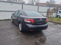 Gebraucht Toyota Avensis 132 PS (97 kW) 2010 Schwarz Limousine
