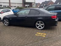 Gebraucht BMW 320 170 PS (125 kW) 2009 Schwarz Coupé