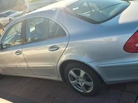 Gebraucht Mercedes 200 122 PS (89 kW) 2003 Silber Limousine