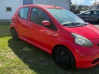 Brugt Toyota Aygo 68 HK (50 kW) 2006 Rød Hatchback