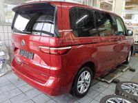 Gebraucht VW Multivan Life 218 PS (160 kW) 2023 Fortanarot metallic Van