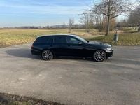 Gebraucht Mercedes E220 194 PS (142 kW) 2021 Schwarz Kombi