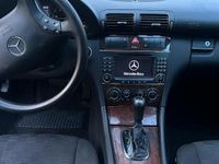 Gebraucht Mercedes C220 150 PS (110 kW) 2005 Grau Kombi