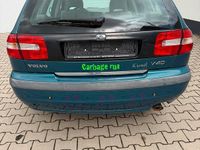 Gebraucht Volvo V40 136 PS (100 kW) 2001 Grün Kombi