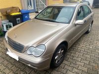 Gebraucht Mercedes C180 143 PS (105 kW) 2002 Gold Limousine