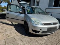 Gebraucht Ford Fiesta 60 PS (44 kW) 2005 Silber Kleinwagen