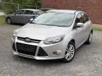 Gebraucht Ford Focus Titanium 150 PS (110 kW) 2011 Polarsilber metallic Kleinwagen