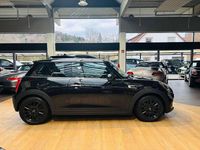Gebraucht Mini ONE 102 PS (75 kW) 2021 Midnight black metallic Kleinwagen