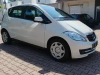 Gebraucht Mercedes A160 82 PS (60 kW) 2011 Weiß Kleinwagen