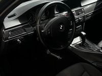 Gebraucht BMW 320 170 PS (125 kW) 2010 Schwarz Limousine