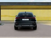 Neu Audi Q6 e-tron Performance 225 kW (306 PS) 2026 Mythosschwarz metallic SUV