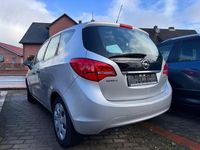 Gebraucht Opel Meriva Edition 95 PS (69 kW) 2011 Silber Van / Kleinbus