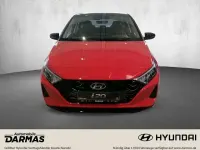Gebraucht Hyundai i20 Intro Edition 101 PS (74 kW) 2021 Tomato red/ phantom black Kleinwagen