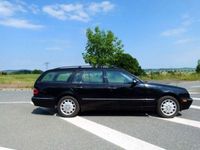 Gebraucht Mercedes E320 Classic 220 PS (161 kW) 2002 Schwarz metallic Kombi