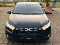 Neu Dacia Sandero Expression 91 PS (66 kW) 2025 Schwarz Kleinwagen