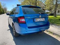 Gebraucht Skoda Fabia 90 PS (66 kW) 2015 Blau Kombi