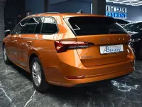 Gebraucht Skoda Octavia Ambition 110 PS (80 kW) 2023 Orange Kombi