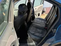 Usado Ford Mondeo 125 CV (91 kW) 2004 Azul Berlina