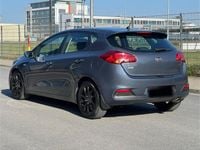 Gebraucht Kia Ceed 128 PS (94 kW) 2014 Braun Kleinwagen