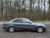 Gebraucht Mercedes E220 170 PS (125 kW) 2006 Grau Limousine