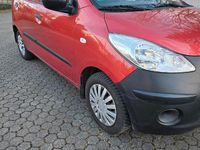 Gebraucht Hyundai i10 70 PS (51 kW) 2010 Rot Kleinwagen